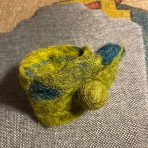 Homegrown Designs Artisan FELTED ADJUSTABLE BRACELET NEW SMOKE FREE